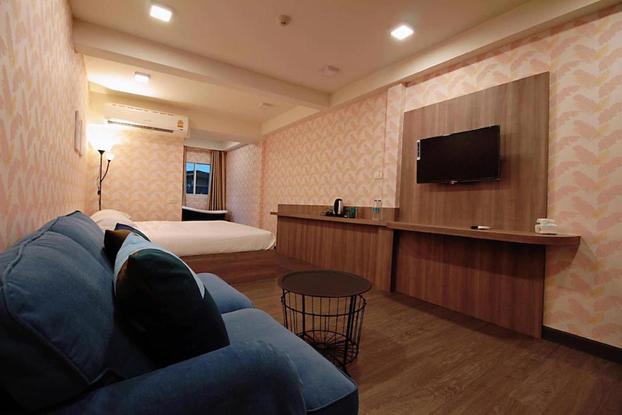 R 17 Living Hotel กรุงเทพมหานคร ภายนอก รูปภาพ