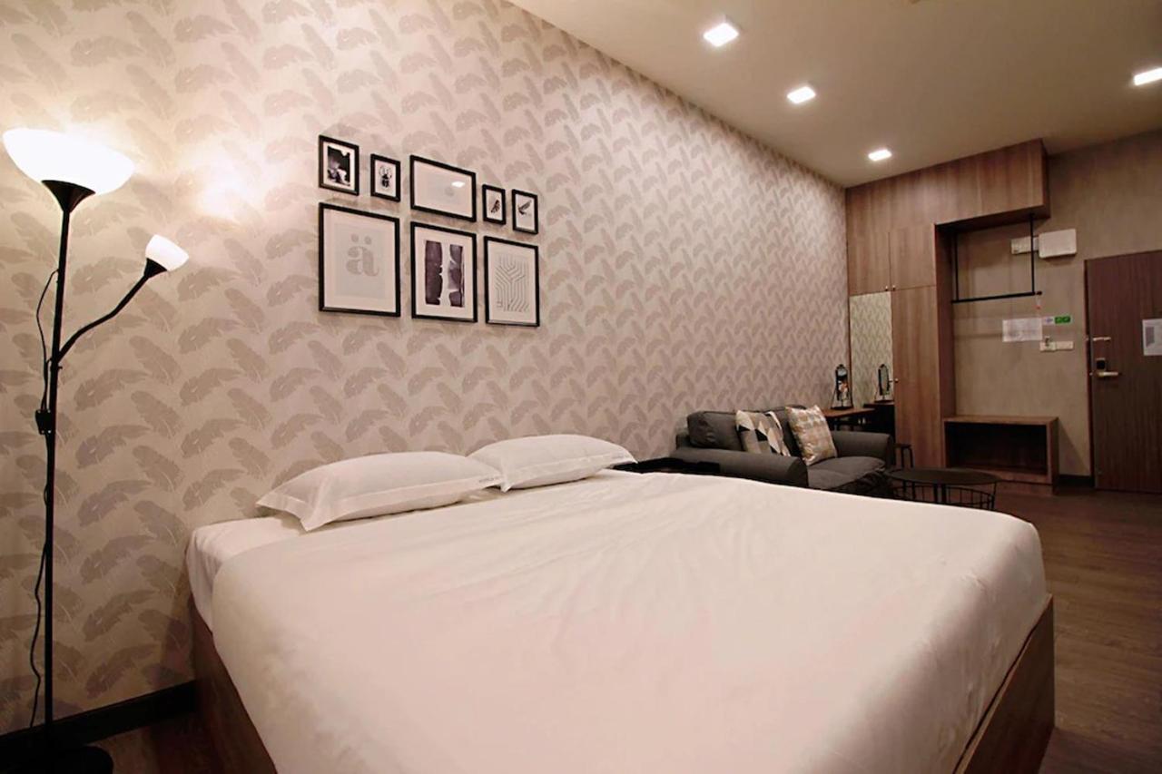 R 17 Living Hotel กรุงเทพมหานคร ภายนอก รูปภาพ