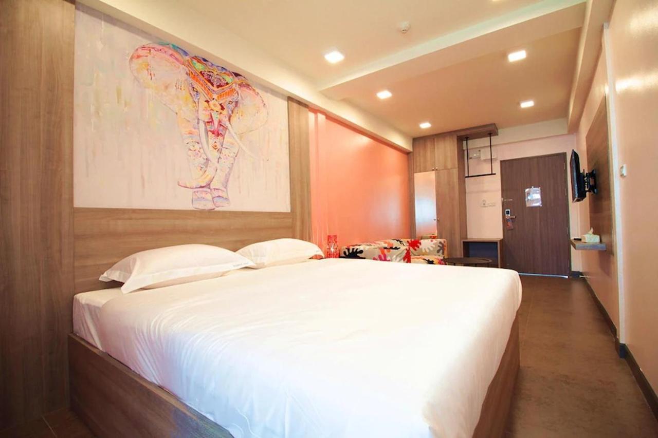 R 17 Living Hotel กรุงเทพมหานคร ภายนอก รูปภาพ