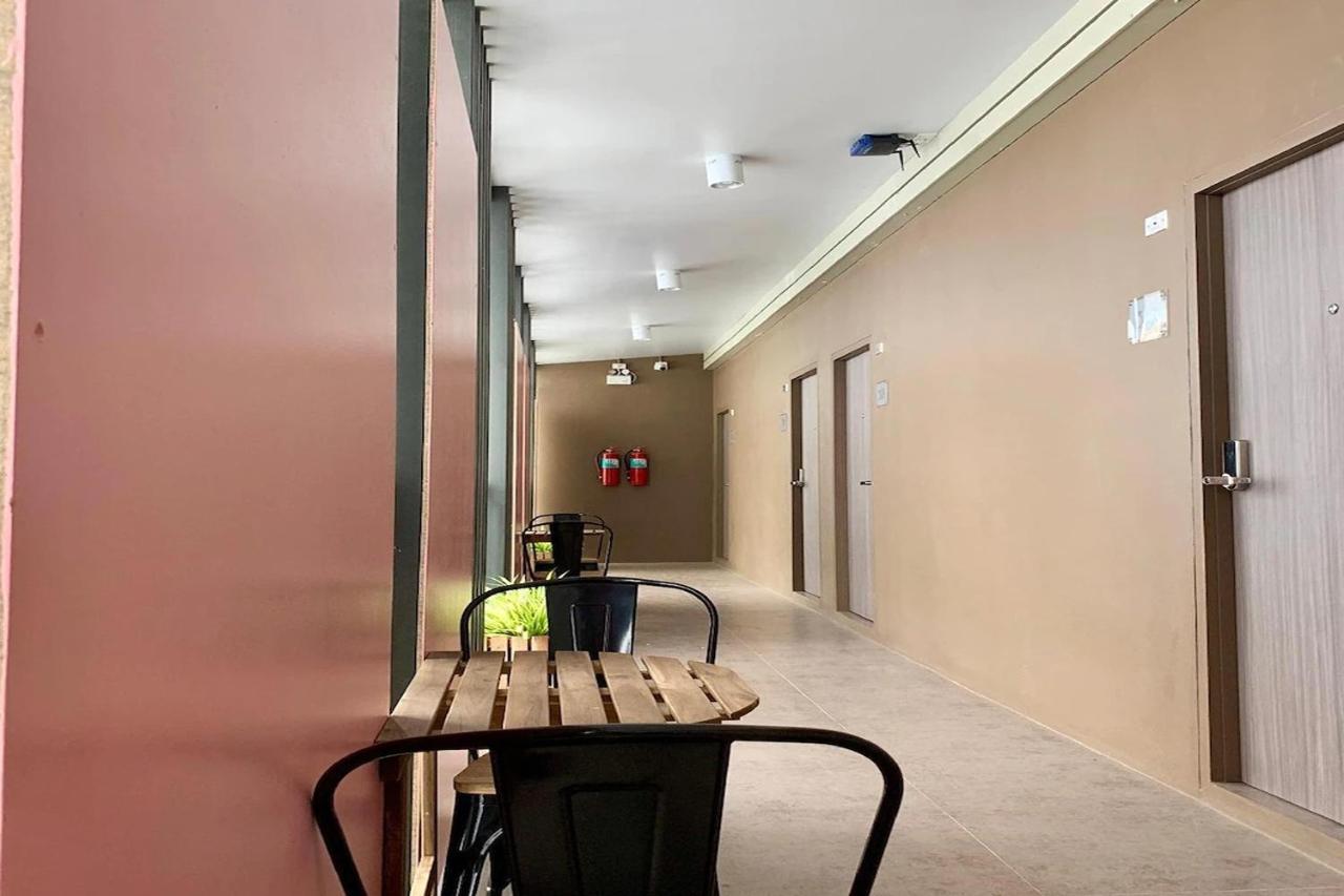 R 17 Living Hotel กรุงเทพมหานคร ภายนอก รูปภาพ
